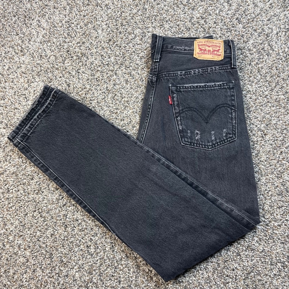 Levis 501 Women's 27x29 Original Fit Distressed Straight Leg Black‎ Denim Jeans